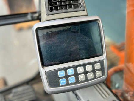 Escavadora de rastos 2012 Doosan DX235LCR (38)