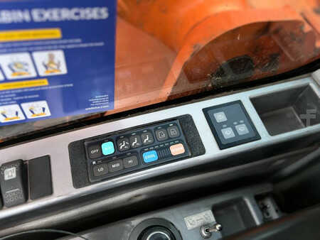 Escavadora de rastos 2012 Doosan DX235LCR (40)