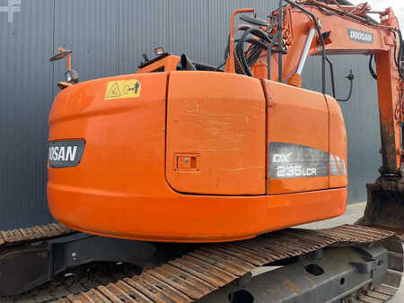 Koparki gąsienicowe 2012 Doosan DX235LCR (8)