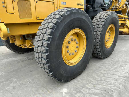 Grejdry 2012 Caterpillar 140M2 AWD (26)
