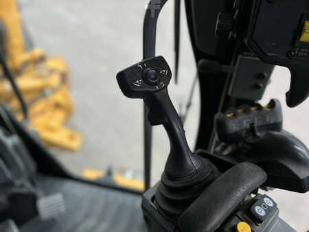 Grejdry 2012 Caterpillar 140M2 AWD (33)