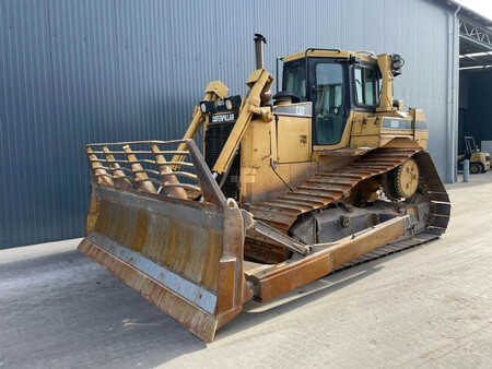 Telaketjupuskutraktorit 2002 Caterpillar D6R LGP (1)