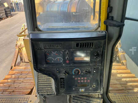 Telaketjupuskutraktorit 2002 Caterpillar D6R LGP (18)