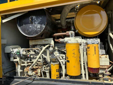 Livellatrici 2003 Caterpillar 140H (21)