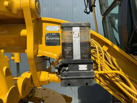 Livellatrici 2003 Caterpillar 140H (7)