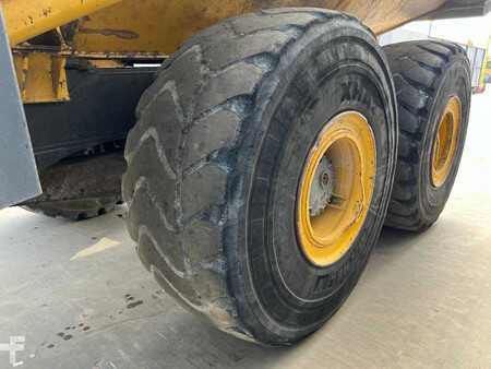 Articulated Dump Trucks 2012 Komatsu HM400-3 (35)