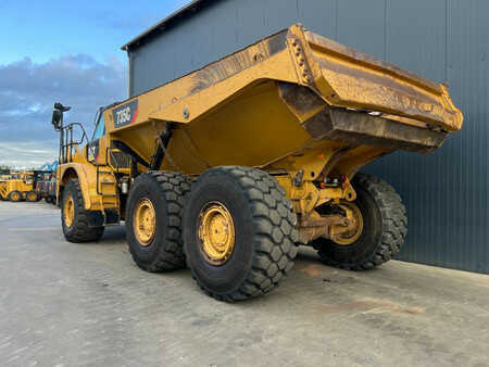 Dumpers articulados 2017 Caterpillar 735C (3)