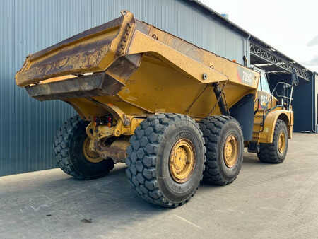 Articulated Dump Trucks 2017 Caterpillar 735C (30)