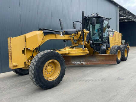 Grejdry 2015 Caterpillar 140M3 (1)