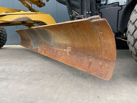 Grejdry 2015 Caterpillar 140M3 (16)