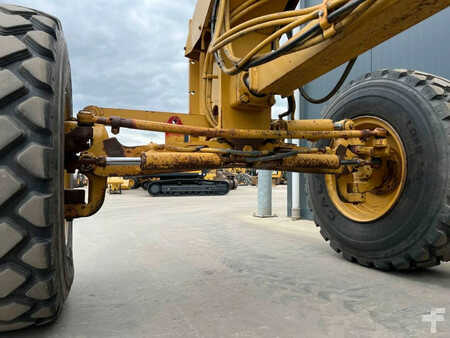 Livellatrici 1996 Caterpillar 140H (11)