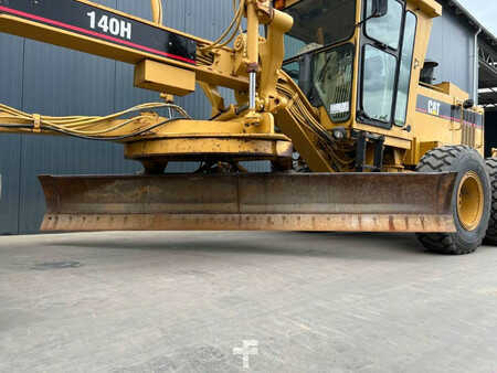 Livellatrici 1996 Caterpillar 140H (12)