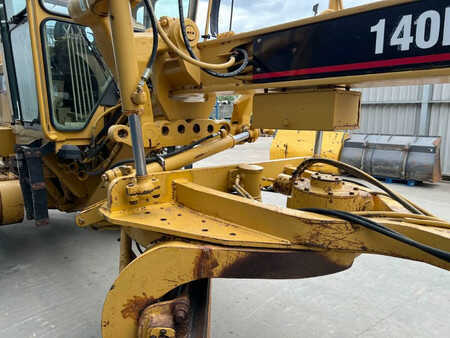Livellatrici 1996 Caterpillar 140H (14)