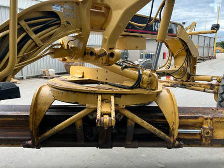 Livellatrici 1996 Caterpillar 140H (16)