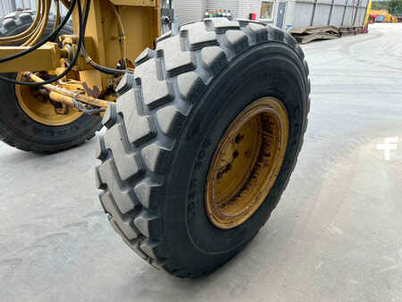 Livellatrici 1996 Caterpillar 140H (23)