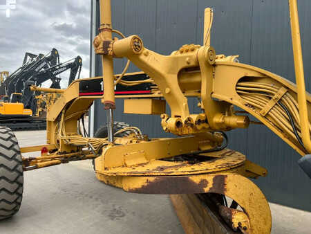 Livellatrici 1996 Caterpillar 140H (8)