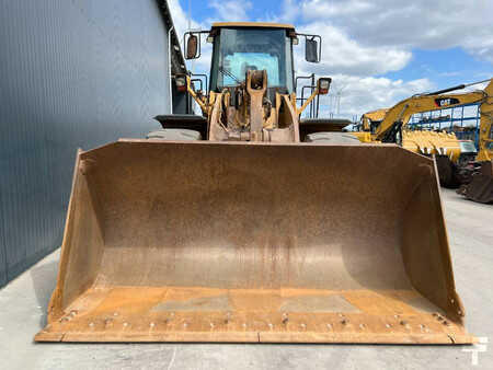 Chargeuse sur pneus 2006 Caterpillar 966 H (10)