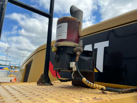 Chargeuse sur pneus 2006 Caterpillar 966 H (16)