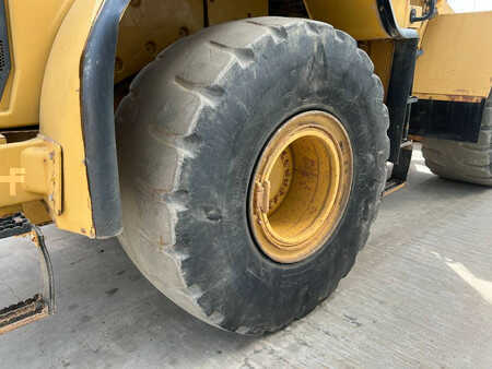 Chargeuse sur pneus 2006 Caterpillar 966 H (20)