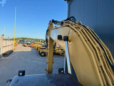 Koparki gąsienicowe 2013 Caterpillar 323E L (17)