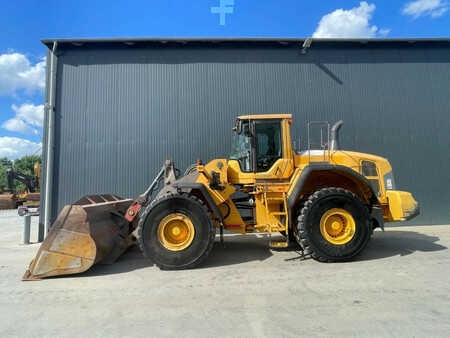 Ładowarki kołowe 2011 Volvo L180G (5)