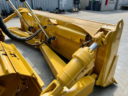 Pásové buldozery 2020 Caterpillar D6 LGP with CE (9)
