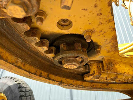 Livellatrici 2007 Caterpillar 140H (18)