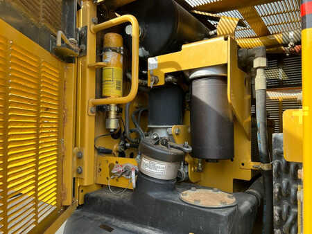 Livellatrici 2007 Caterpillar 140H (28)