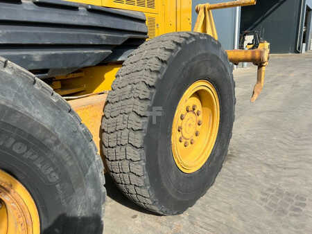 Livellatrici 2007 Caterpillar 140H (32)