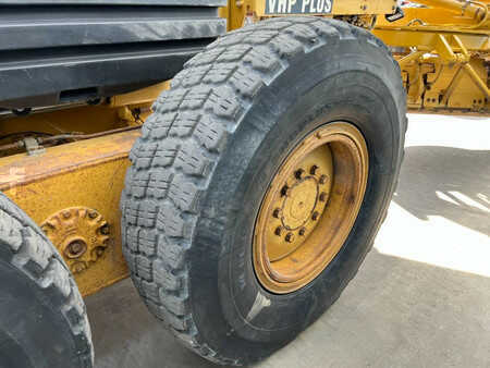 Livellatrici 2007 Caterpillar 140H (34)