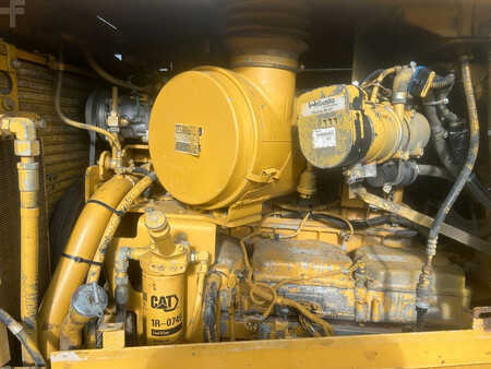 Bulldozer 2005 Caterpillar D7R II (15)