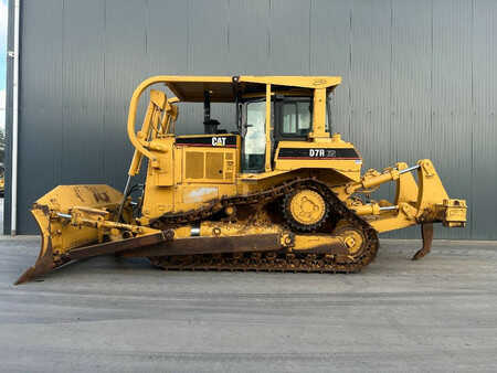 Bulldozer 2005 Caterpillar D7R II (6)