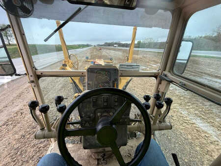 Grader 2003 Caterpillar 140H (11)