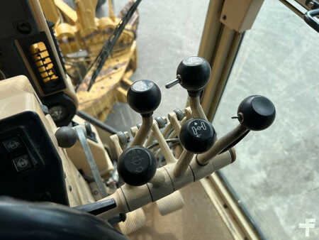 Livellatrici 2003 Caterpillar 140H (25)