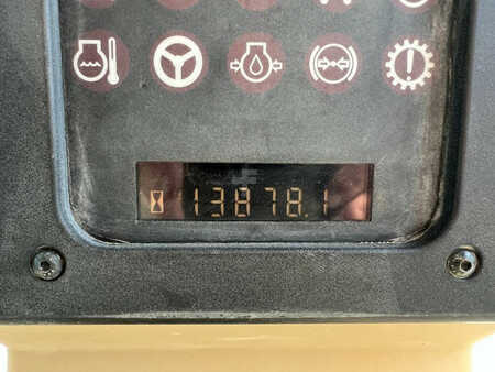 Livellatrici 2003 Caterpillar 140H (27)