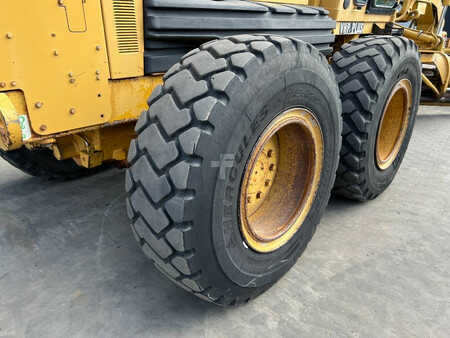 Livellatrici 2003 Caterpillar 140H (31)