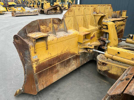Grondschuivers 2011 Caterpillar D6N LGP (13)