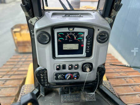 Grondschuivers 2011 Caterpillar D6N LGP (31)