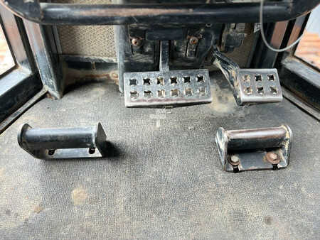 Grondschuivers 2011 Caterpillar D6N LGP (37)