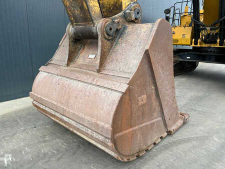 Pelles sur chenilles 2014 Caterpillar 374FL ME | U/C 70%! (10)