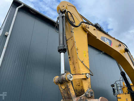 Pelles sur chenilles 2014 Caterpillar 374FL ME | U/C 70%! (11)