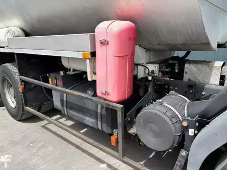 Andet 2000 Renault Rincheval - 9.000 Liter (19)