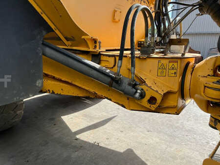 Zalomené klouby-dampry  2008 Volvo A35E FS (15)