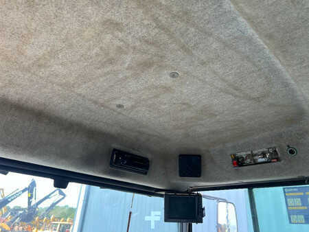 Zalomené klouby-dampry  2008 Volvo A35E FS (32)