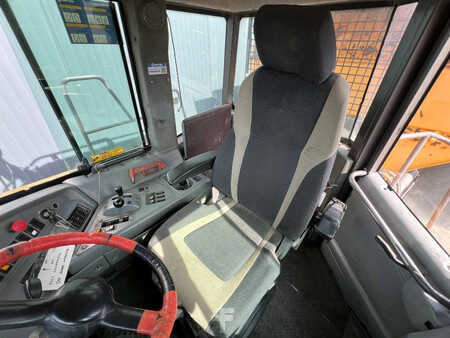 Zalomené klouby-dampry  2008 Volvo A35E FS (33)