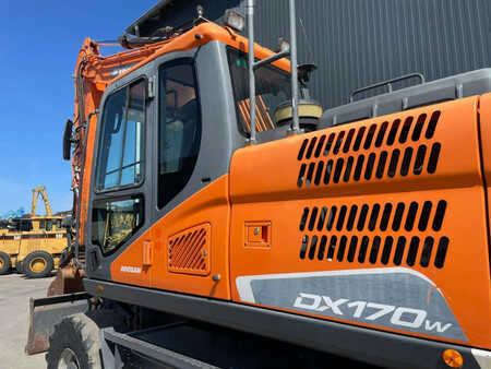 Mobilní bagry 2015 Doosan DX170W-5 (10)