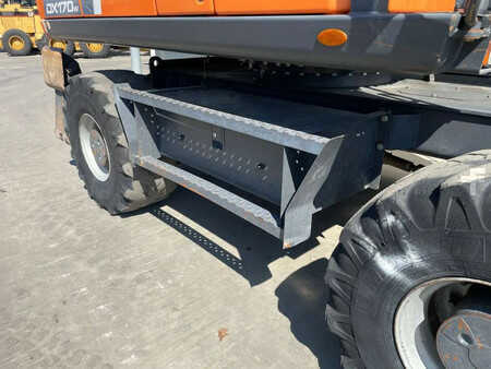Mobilní bagry 2015 Doosan DX170W-5 (12)