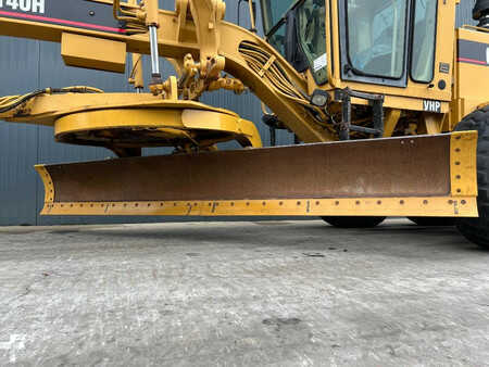 Livellatrici 1997 Caterpillar 140H (16)