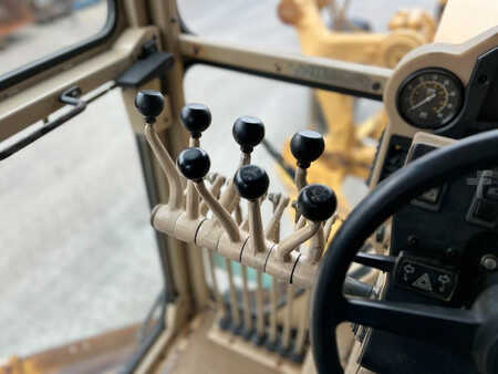 Livellatrici 1997 Caterpillar 140H (22)