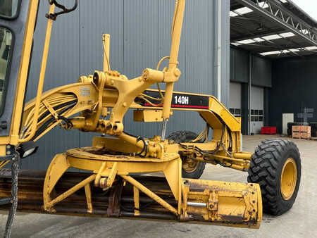Livellatrici 1997 Caterpillar 140H (32)